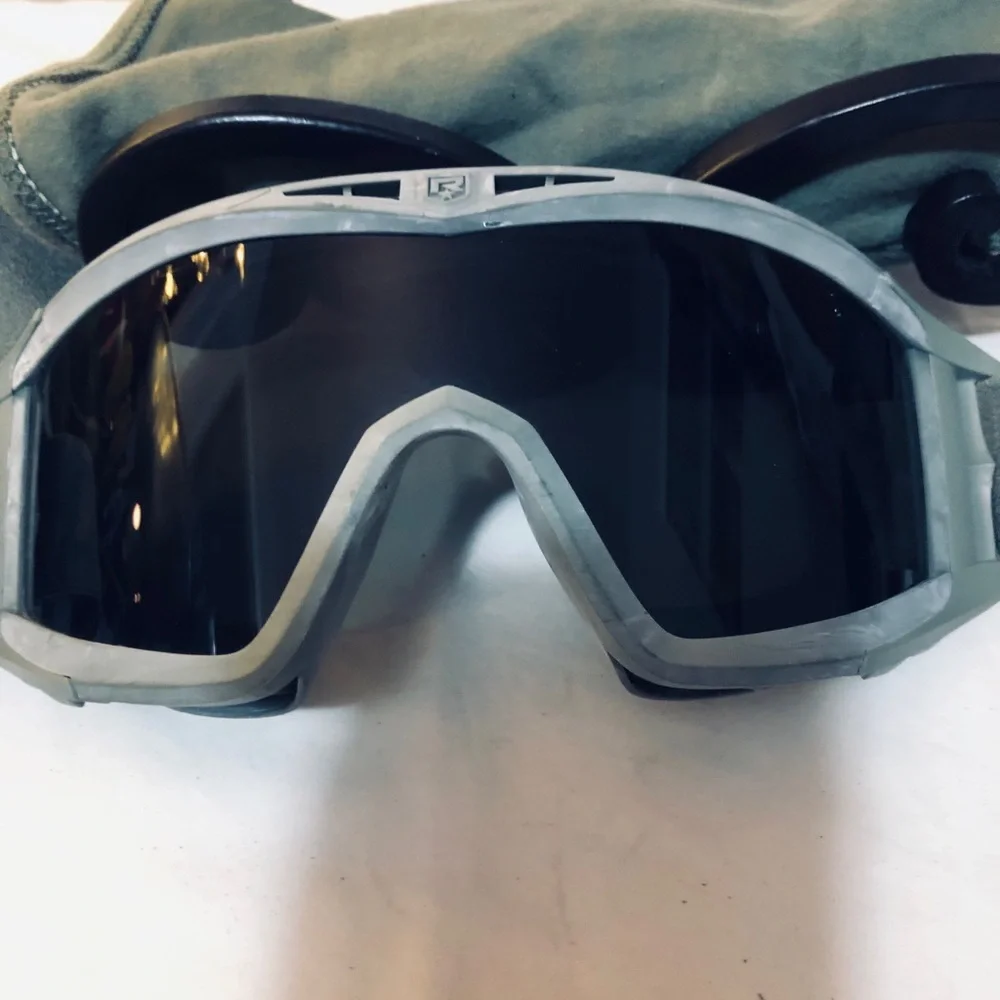 Revision Locust Gray Desert Goggles